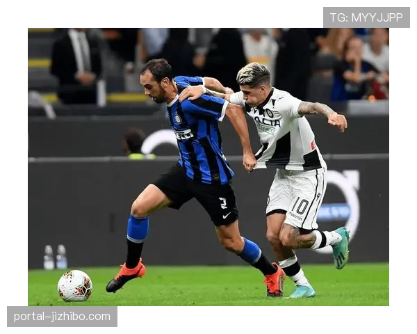 半场战报：莱切1-0暂领先博洛尼亚，多赛一人